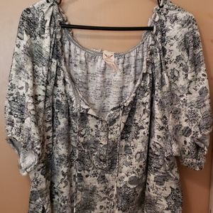 Womans Hunter green and white Blouse, 26w-28w